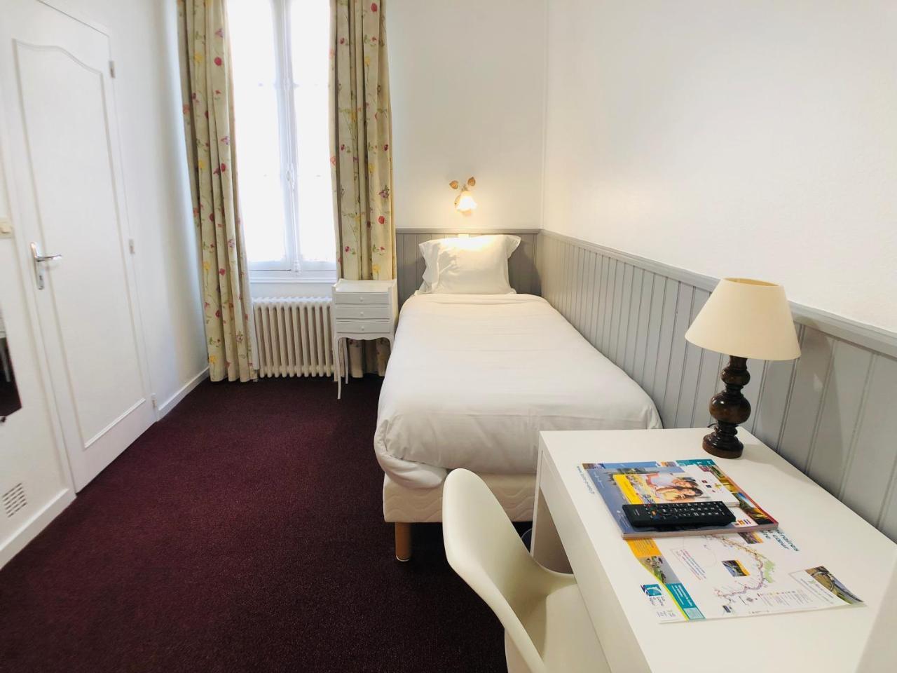 Cit'Hotel Le Volney Saumur Zewnętrze zdjęcie