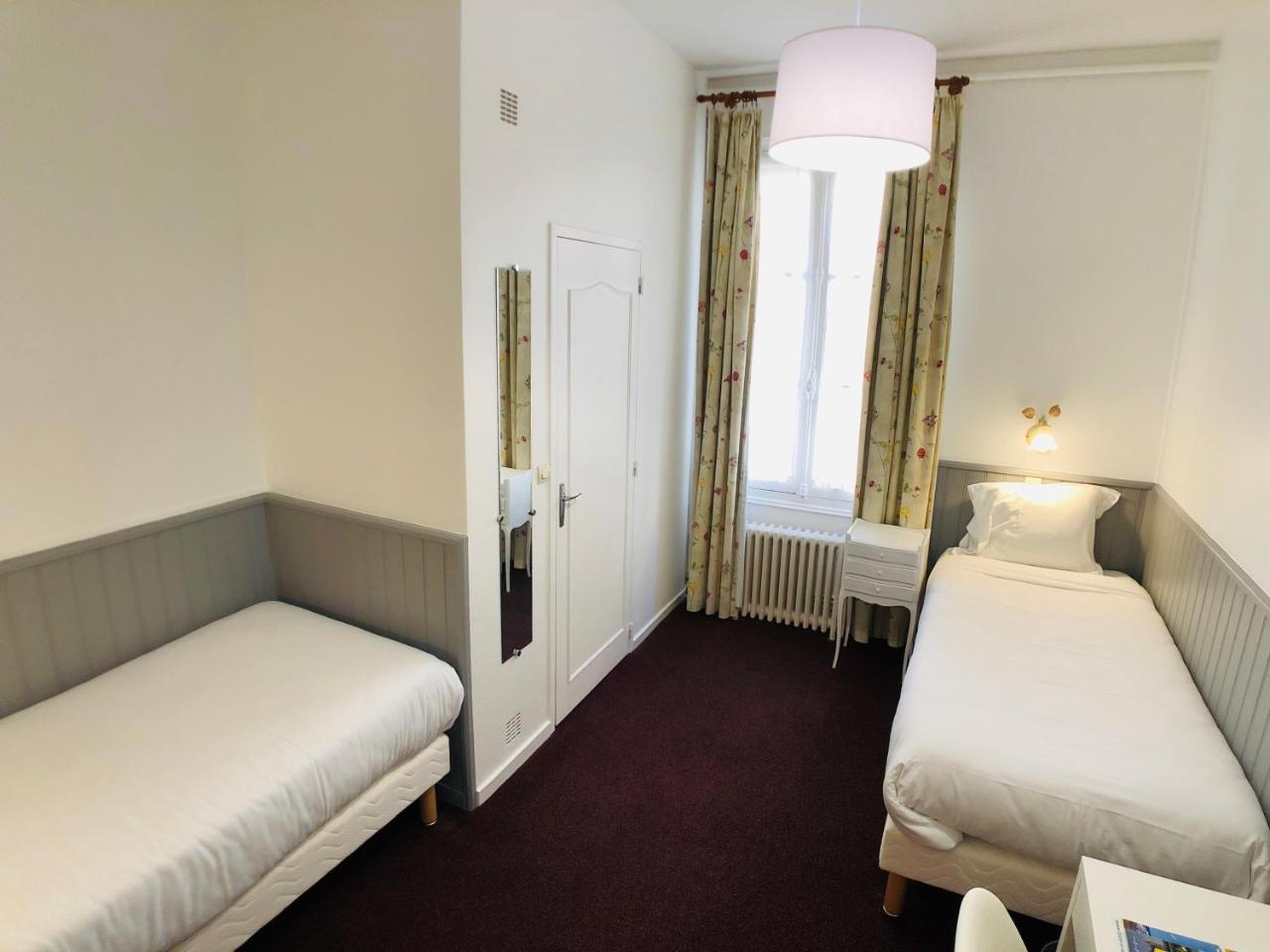 Cit'Hotel Le Volney Saumur Zewnętrze zdjęcie