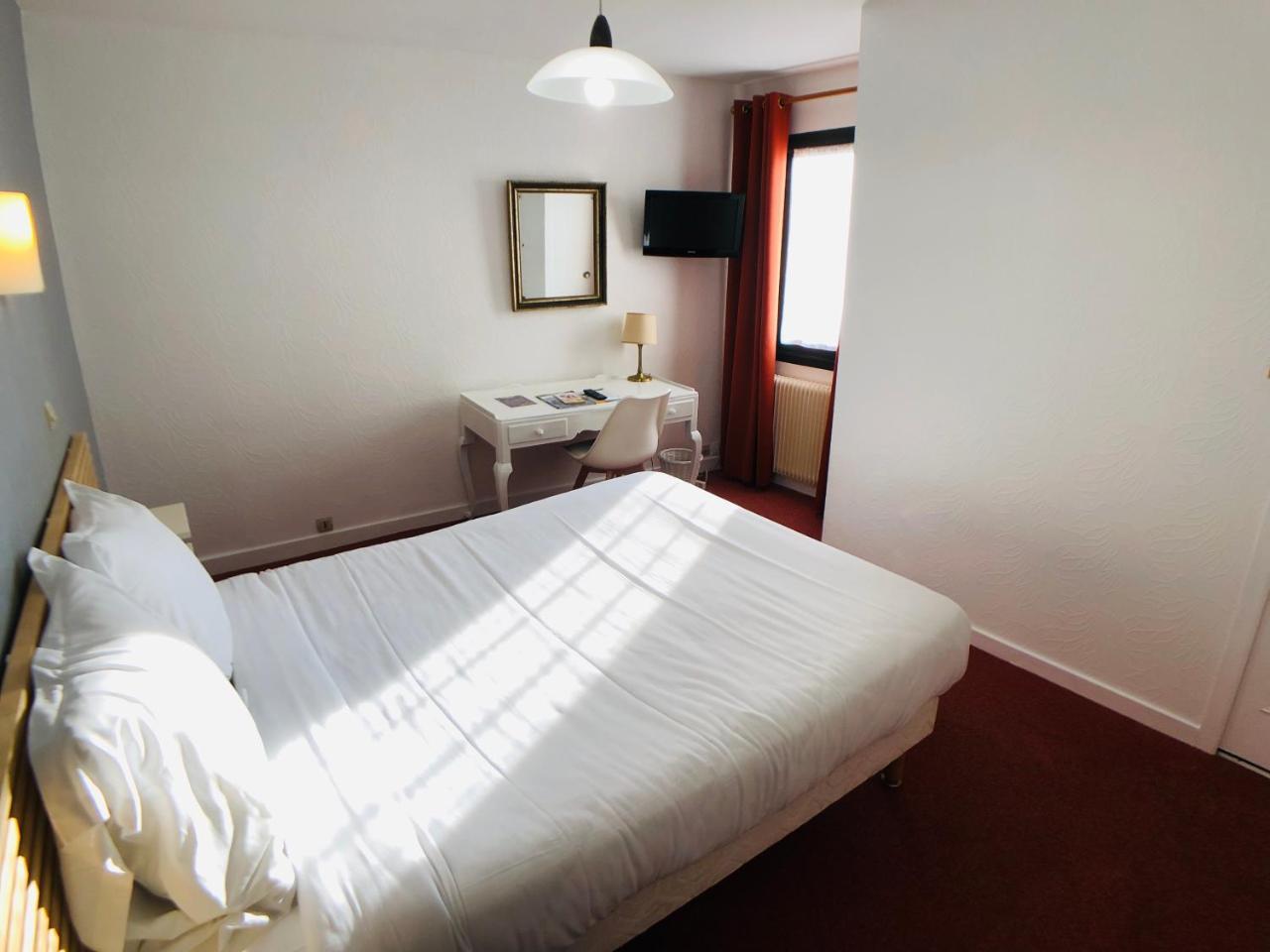 Cit'Hotel Le Volney Saumur Zewnętrze zdjęcie