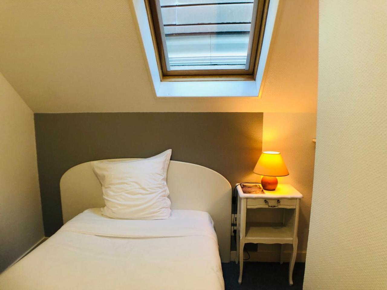 Cit'Hotel Le Volney Saumur Zewnętrze zdjęcie