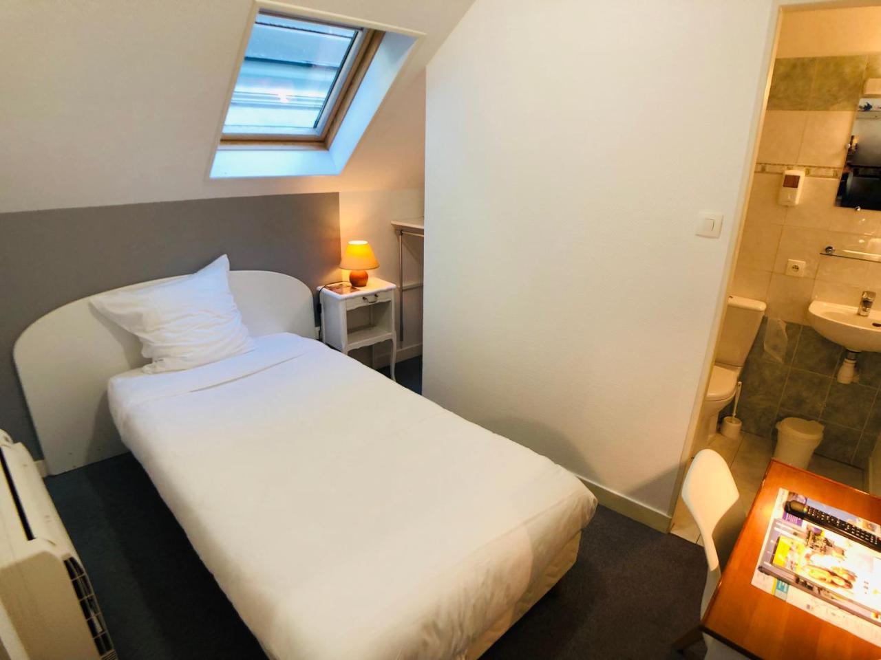 Cit'Hotel Le Volney Saumur Zewnętrze zdjęcie